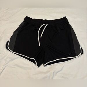 Nike Logo Drawstring adjustable waist athletic shorts size large dri-fit black